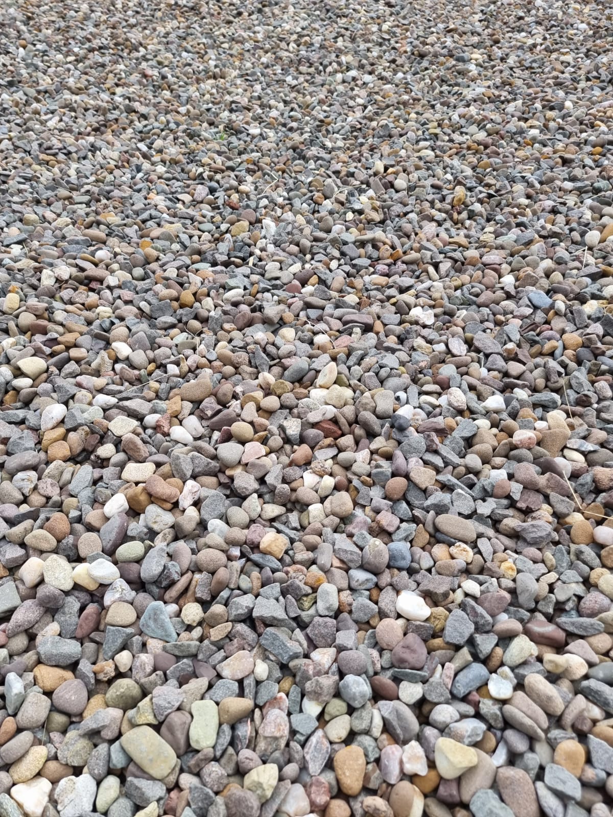 Fermanagh River Bed Pebbles Decorative Stone (Dumpy Bag)